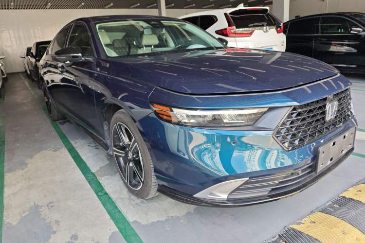 Used Honda Accord New Energy 2023 2.0L ePHEV Flagship Edition Front Right 45 Deg