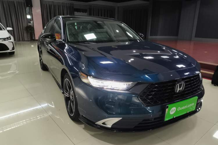Used Honda Accord New Energy 2023 2.0L ePHEV Flagship Edition Front Right 45 Deg