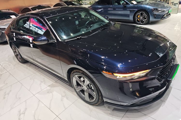 Used Honda Accord New Energy 2023 2.0L ePHEV Luxury Edition Front Right 45 Deg