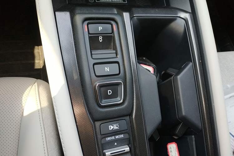 Used Honda Accord New Energy 2023 2.0L ePHEV Flagship Edition Gear Lever