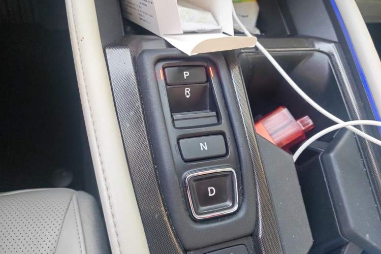 Used Honda Accord New Energy 2023 2.0L ePHEV Flagship Edition Gear Lever