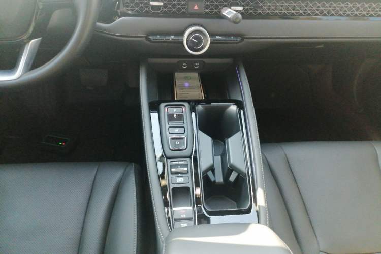 Used Honda Accord New Energy 2023 2.0L ePHEV Flagship Edition Gear Lever