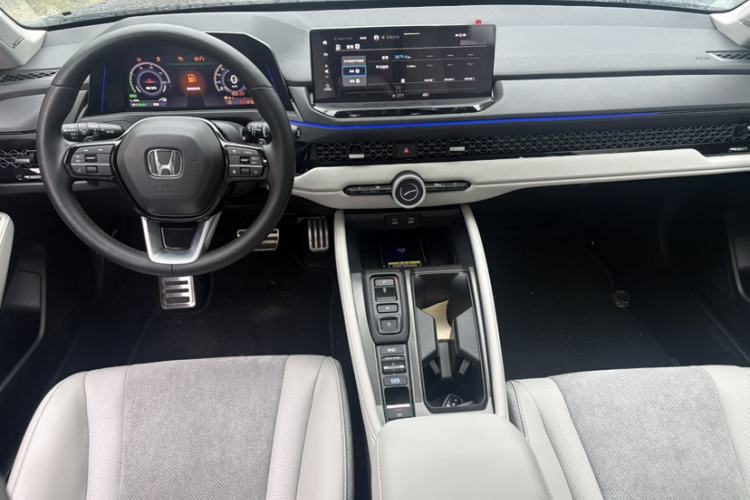 Used Honda Accord New Energy 2023 2.0L ePHEV Flagship Edition Interior 4