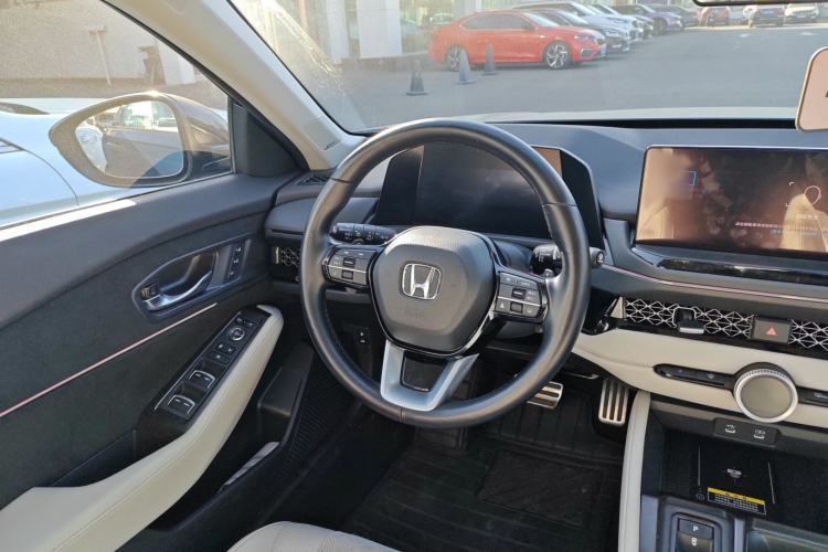 Used Honda Accord New Energy 2023 2.0L ePHEV Flagship Edition Interior 6