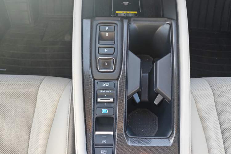 Used Honda Accord New Energy 2023 2.0L ePHEV Flagship Edition Interior 7