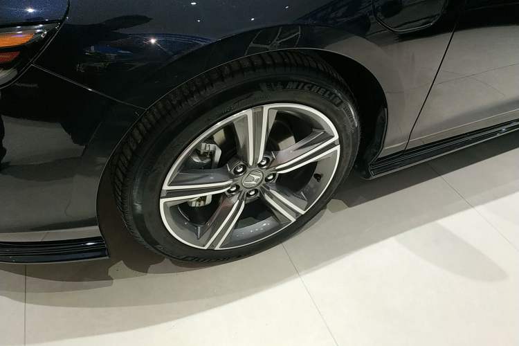 Used Honda Accord New Energy 2023 2.0L ePHEV Prestige Edition Left Front Wheel Hub