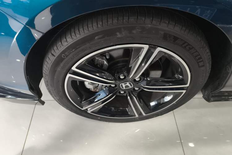 Used Honda Accord New Energy 2023 2.0L ePHEV Flagship Edition Left Front Wheel Hub