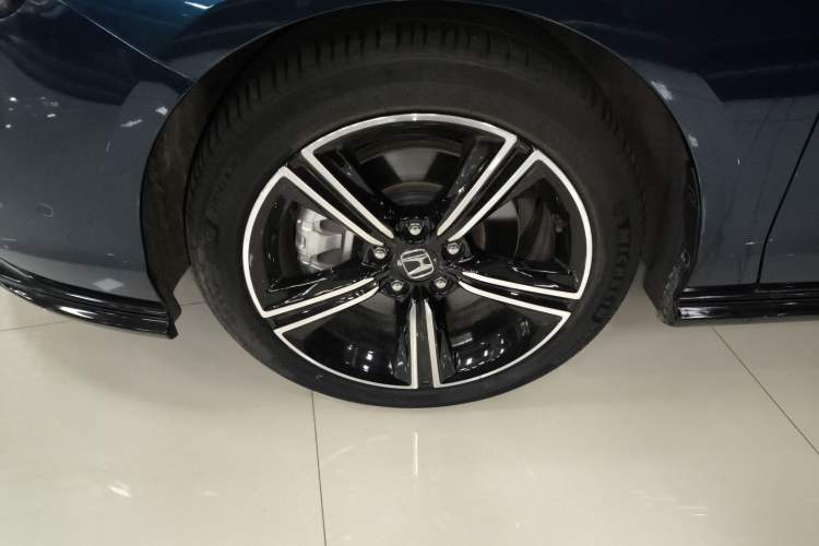 Used Honda Accord New Energy 2023 2.0L ePHEV Flagship Edition Left Front Wheel Hub