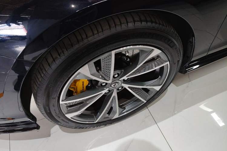 Used Honda Accord New Energy 2023 2.0L ePHEV Prestige Edition Left Front Wheel Hub