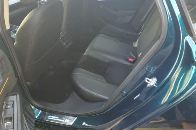 Used Honda Accord New Energy 2023 2.0L ePHEV Flagship Edition Left Rear Seat