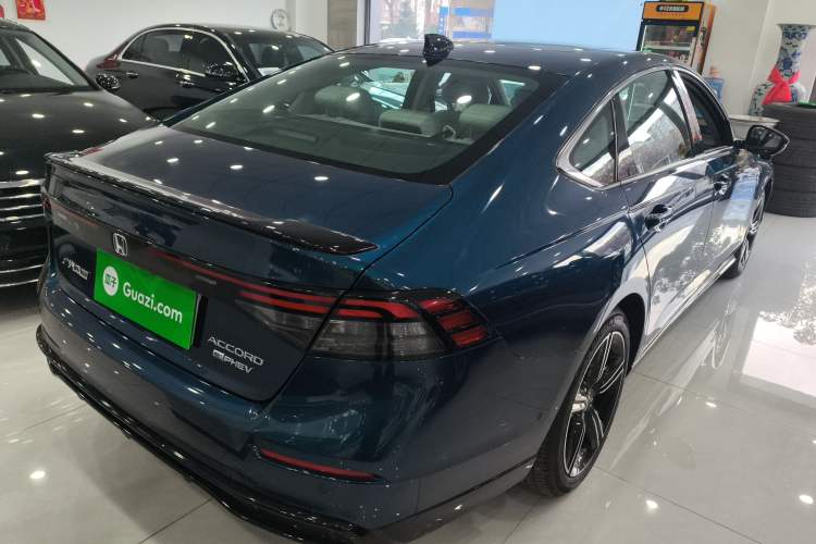Used Honda Accord New Energy 2023 2.0L ePHEV Flagship Edition Rear Right 45 Deg