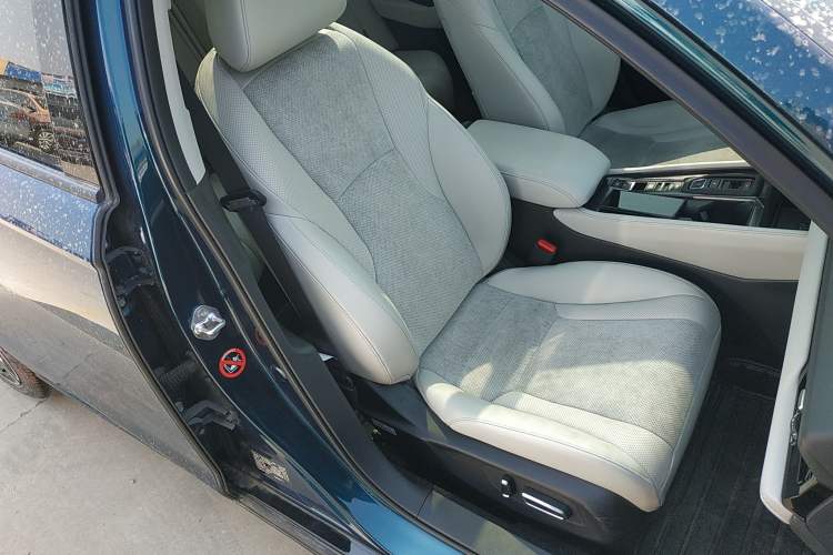 Used Honda Accord New Energy 2023 2.0L ePHEV Flagship Edition Right Front Seat
