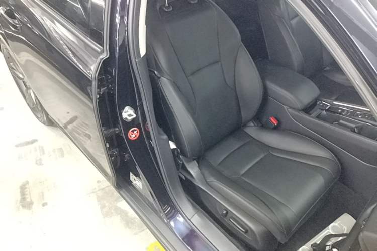 Used Honda Accord New Energy 2023 2.0L ePHEV Smart Edition Right Front Seat