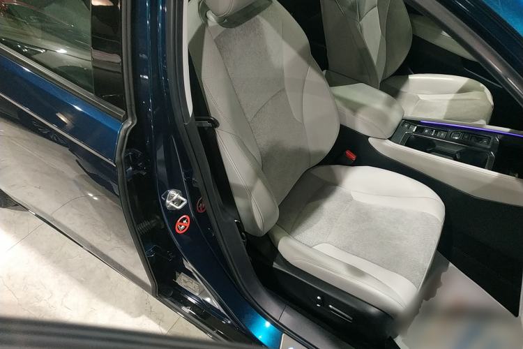 Used Honda Accord New Energy 2023 2.0L ePHEV Flagship Edition Right Front Seat
