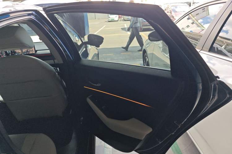 Used Honda Accord New Energy 2023 2.0L ePHEV Flagship Edition Right Rear Door Interior