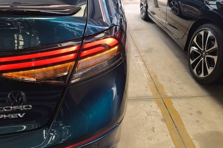 Used Honda Accord New Energy 2023 2.0L ePHEV Flagship Edition Right Rear Taillight