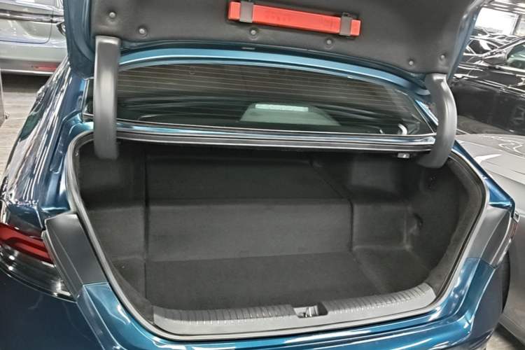 Used Honda Accord New Energy 2023 2.0L ePHEV Smart Edition Trunk