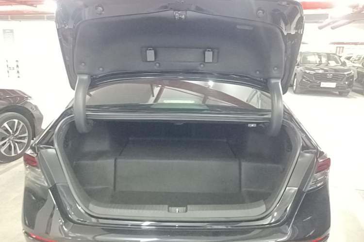 Used Honda Accord New Energy 2023 2.0L ePHEV Smart Edition Trunk