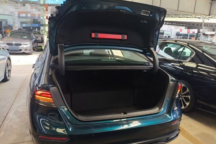 Used Honda Accord New Energy 2023 2.0L ePHEV Flagship Edition Trunk