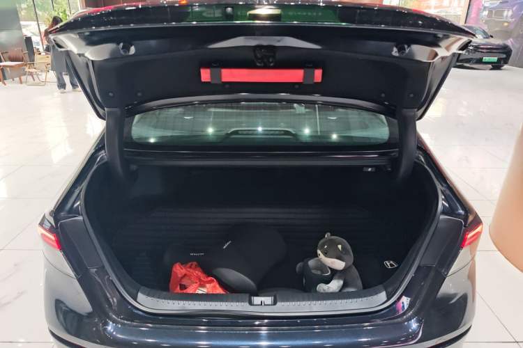 Used Honda Accord New Energy 2023 2.0L ePHEV Luxury Edition Trunk