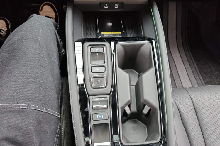 Used Honda Accord New Energy 2023 2.0L ePHEV Prestige Edition Gear Lever