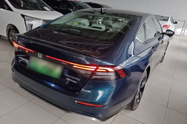 Used Honda Accord New Energy 2023 2.0L ePHEV Flagship Edition Rear Right 45 Deg