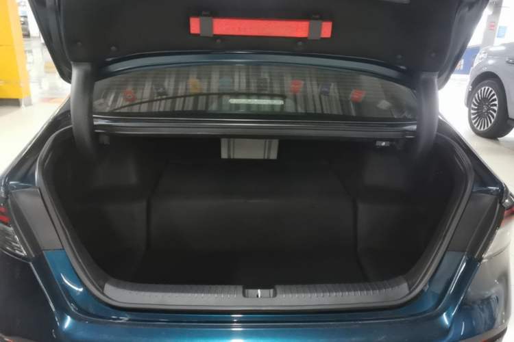 Used Honda Accord New Energy 2023 2.0L ePHEV Flagship Edition Trunk
