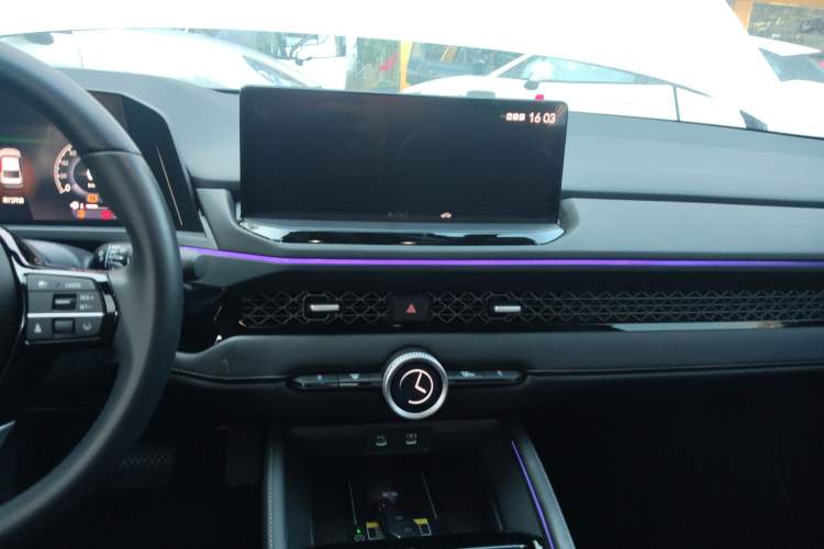Used Honda Accord New Energy 2023 2.0L ePHEV Prestige Edition Audio And AC Panel