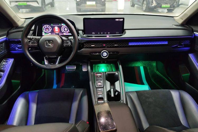 Used Honda Accord New Energy 2023 2.0L ePHEV Flagship Edition Center Console