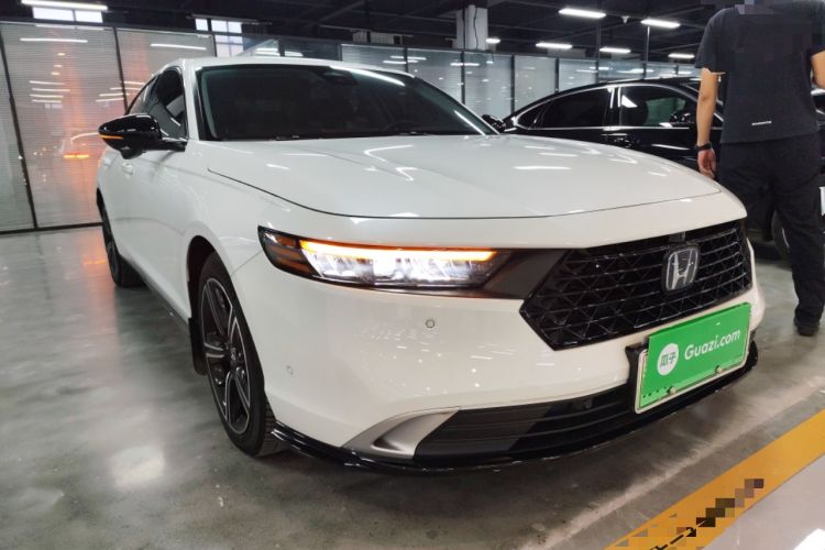Used Honda Accord New Energy 2023 2.0L ePHEV Flagship Edition Front Right 45 Deg