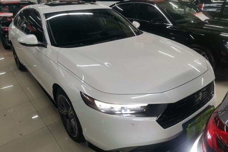 Used Honda Accord New Energy 2023 2.0L ePHEV Prestige Edition Front Right 45 Deg