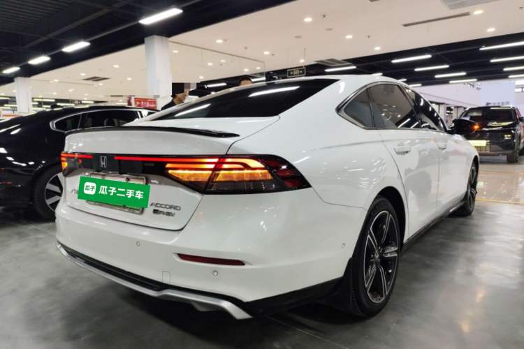 Used Honda Accord New Energy 2023 2.0L ePHEV Flagship Edition Rear Right 45 Deg