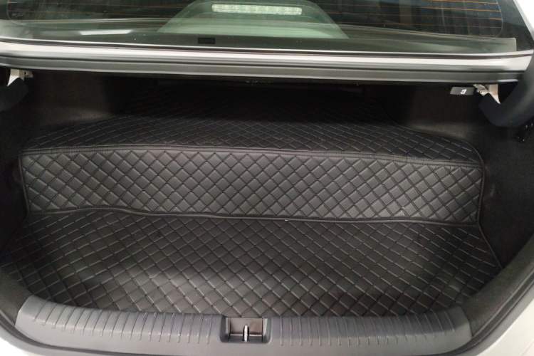 Used Honda Accord New Energy 2023 2.0L ePHEV Flagship Edition Trunk
