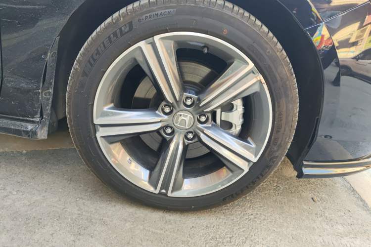 Used Honda Accord New Energy 2025 Model—2.0L e:PHEV Prestige Version Right Front Wheel Hub