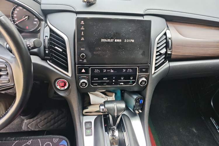 Used Honda Avancier 2017 240TURBO Two-Wheel Drive Comfort Version Audio And AC Panel