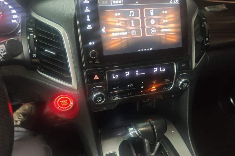 Used Honda Avancier 2017 240TURBO Two-Wheel Drive Premium Edition Audio And AC Panel