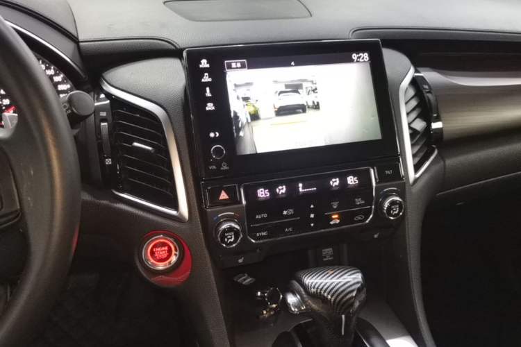 Used Honda Avancier 2017 240TURBO Two-Wheel Drive Luxury Edition Audio And AC Panel