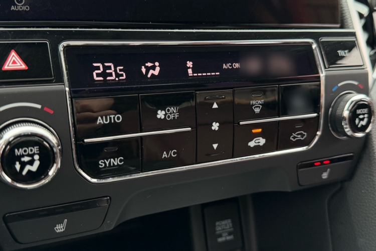 Used Honda Avancier 2017 370TURBO 2WD Luxury Edition Audio And AC Panel