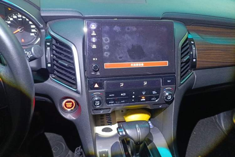 Used Honda Avancier 2017 240TURBO Two-Wheel Drive Luxury Edition Audio And AC Panel