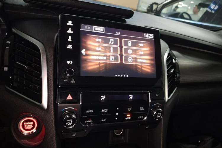 Used Honda Avancier 2017 240TURBO Two-Wheel Drive Premium Edition Audio And AC Panel