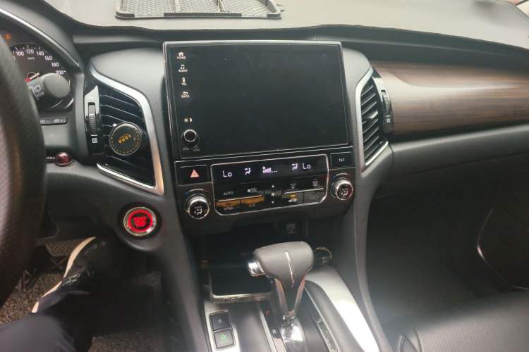 Used Honda Avancier 2017 240TURBO Two-Wheel Drive Elite Edition Audio And AC Panel