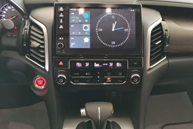 Used Honda Avancier 2017 240TURBO Two-Wheel Drive Elite Edition Audio And AC Panel