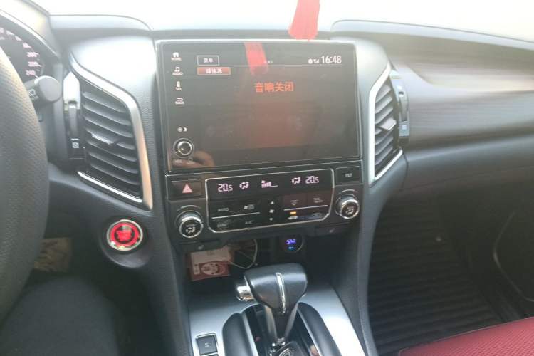 Used Honda Avancier 2017 240TURBO Two-Wheel Drive Luxury Edition Audio And AC Panel