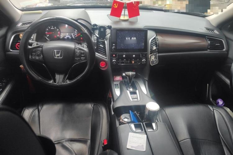 Used Honda Avancier 2017 240TURBO Two-Wheel Drive Comfort Version Center Console