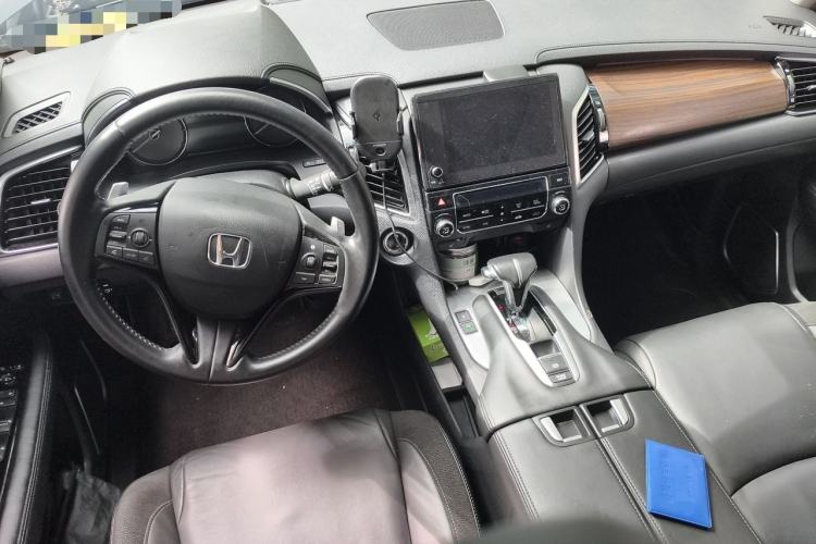 Used Honda Avancier 2017 240TURBO Two-Wheel Drive Luxury Edition Center Console