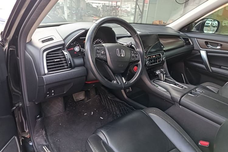 Used Honda Avancier 2017 240TURBO Two-Wheel Drive Premium Edition Center Console