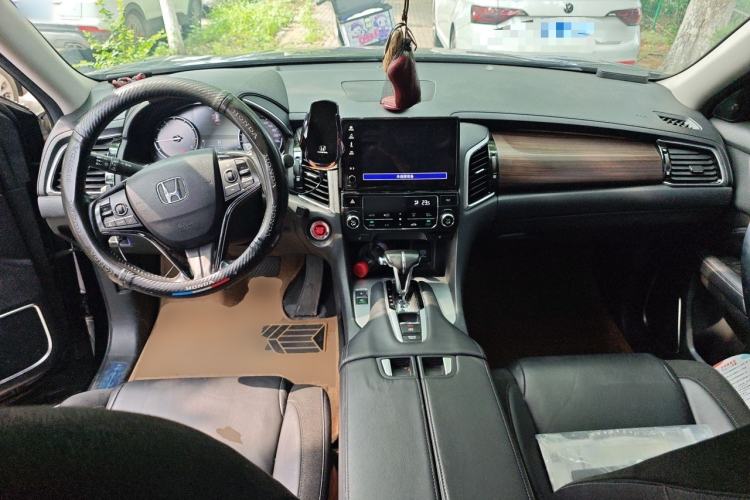 Used Honda Avancier 2017 240TURBO Two-Wheel Drive Premium Edition Center Console