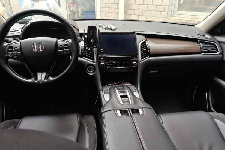 Used Honda Avancier 2017 370TURBO Four-Wheel Drive Prestige Edition Center Console