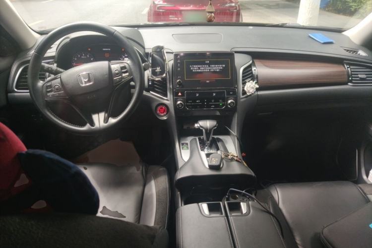 Used Honda Avancier 2017 240TURBO Two-Wheel Drive Premium Edition Center Console