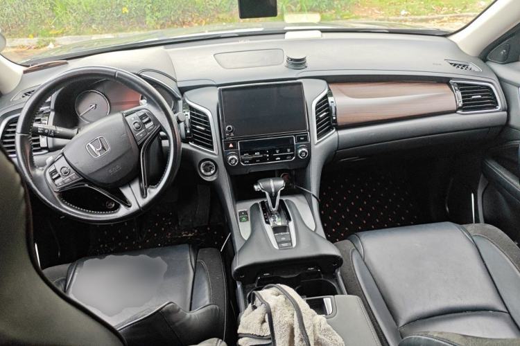 Used Honda Avancier 2017 240TURBO Two-Wheel Drive Comfort Version Center Console